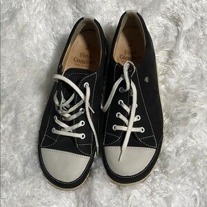 Finn Comfort Two-Tone Casual Shoes